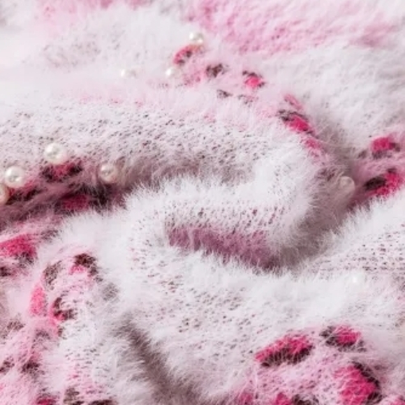 Pink and White Leopard Print Heart Pattern Women's Sweater Size Small NWOT - Picture 14 of 14